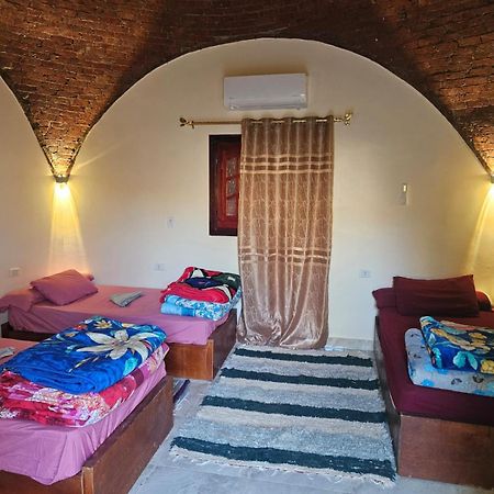 Готель Badry Sahara Camp Bawiti Екстер'єр фото
