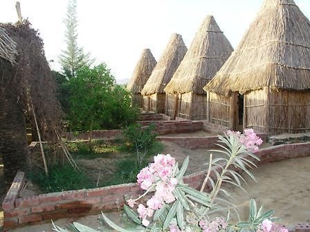 Готель Badry Sahara Camp Bawiti Номер фото