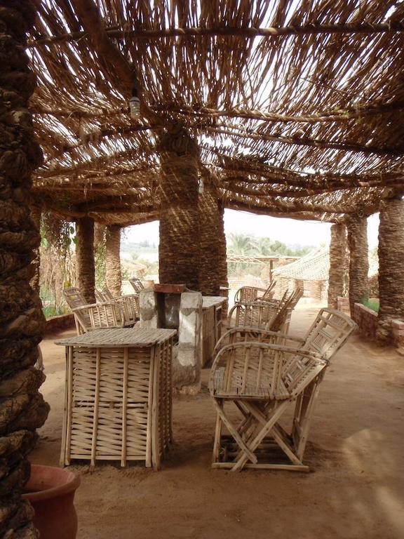 Готель Badry Sahara Camp Bawiti Екстер'єр фото
