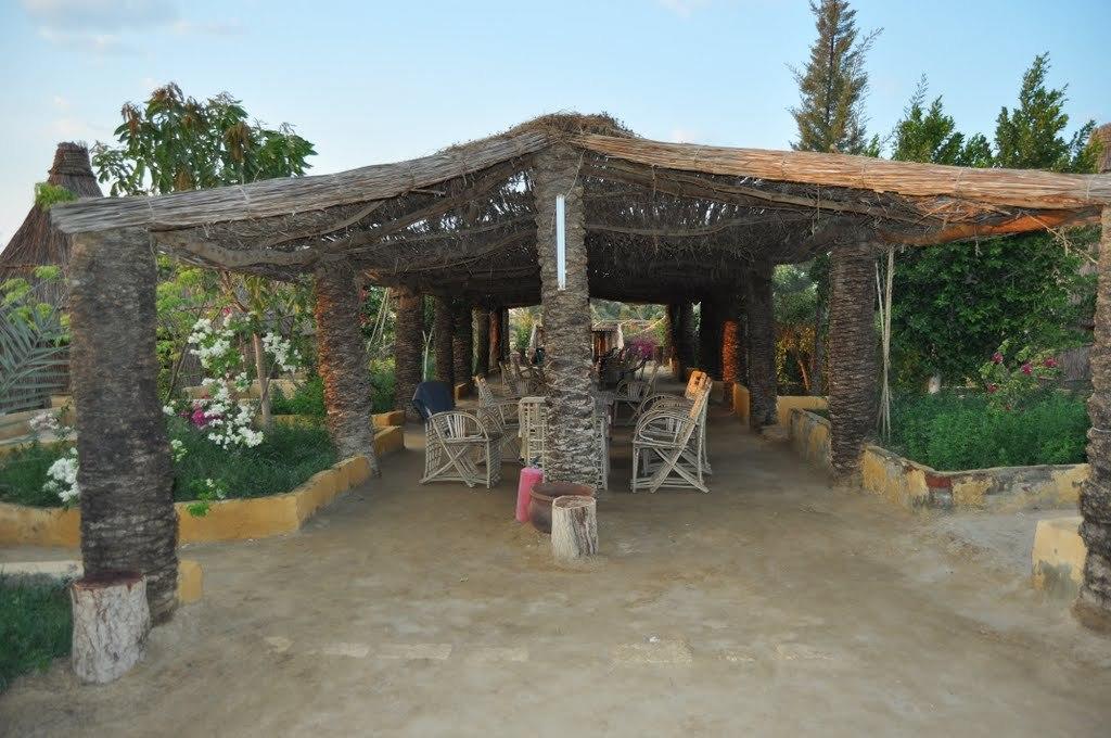 Готель Badry Sahara Camp Bawiti Екстер'єр фото